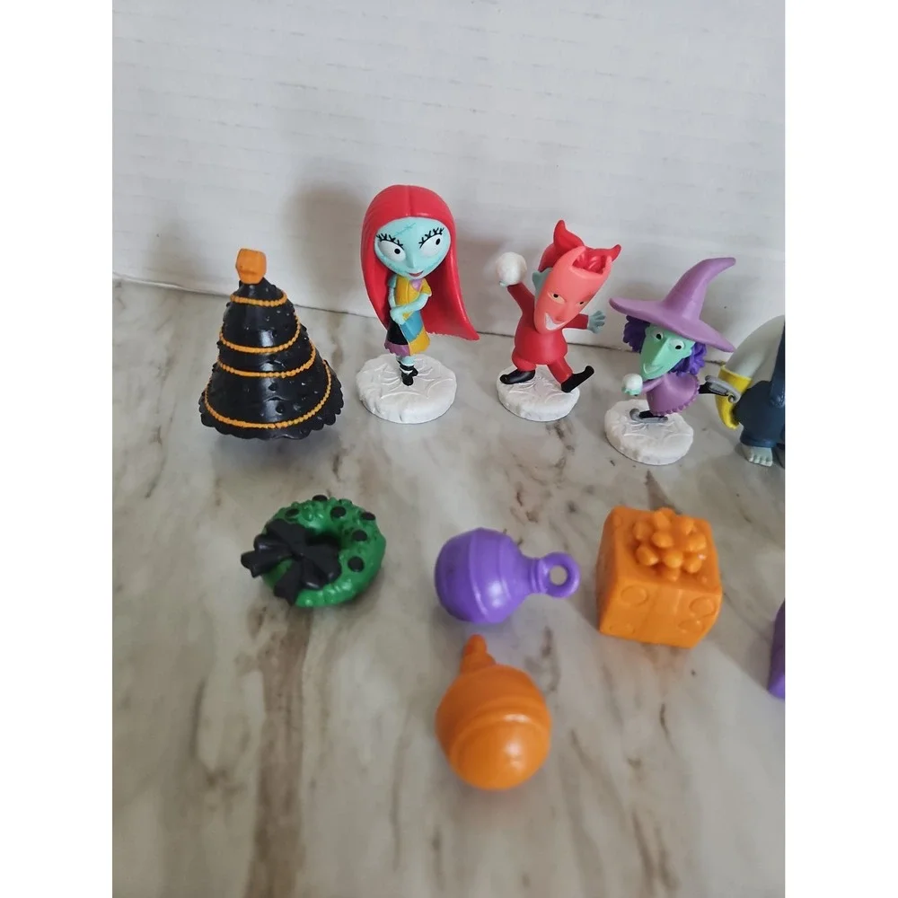 Disney Tim Burton's the Nightmare before Christmas 14 pcs Collectible Figure Set
